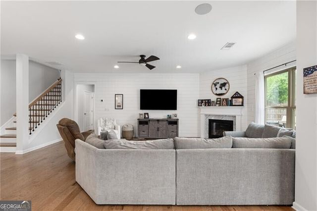 800 Ivy Crest Lane, Canton, GA 30115