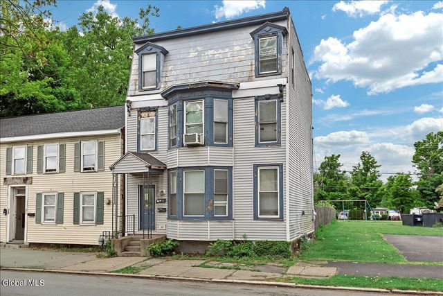 715 2nd Avenue, Troy, NY 12182