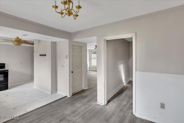 715 2nd Avenue, Troy, NY 12182