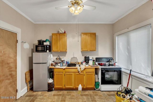 715 2nd Avenue, Troy, NY 12182