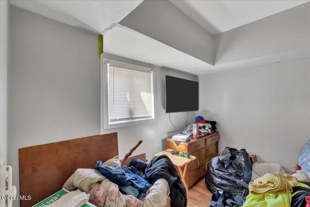 715 2nd Avenue, Troy, NY 12182