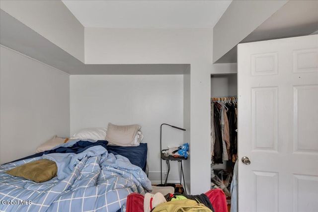 715 2nd Avenue, Troy, NY 12182