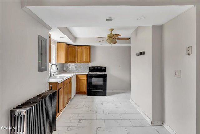 715 2nd Avenue, Troy, NY 12182