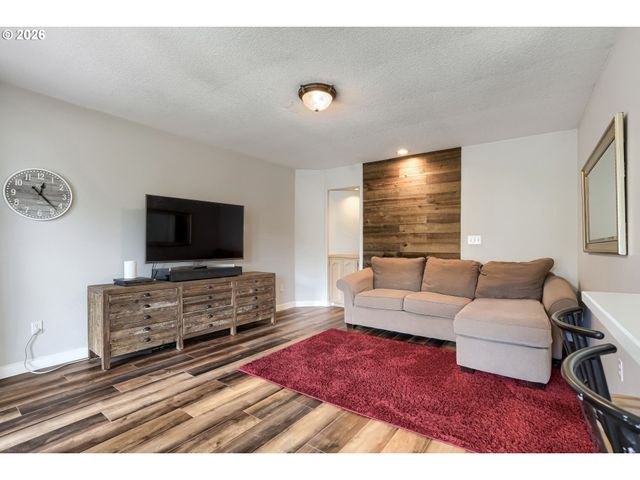 630 Nw KLICKITAT St, Camas, WA 98607