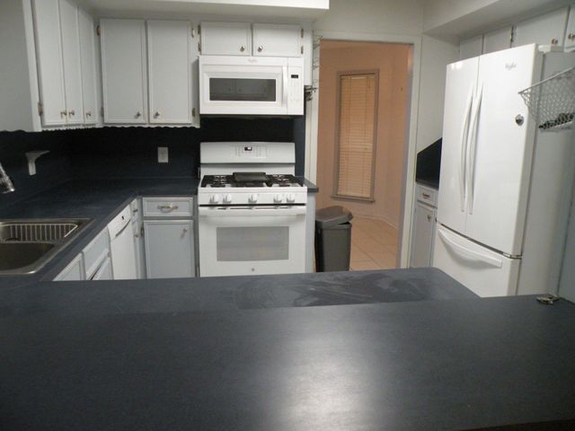 213 Duerr Drive, Bellville, TX 77418