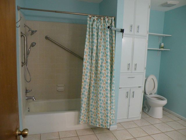 213 Duerr Drive, Bellville, TX 77418