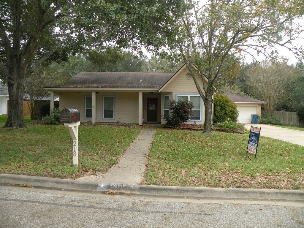213 Duerr Drive, Bellville, TX 77418