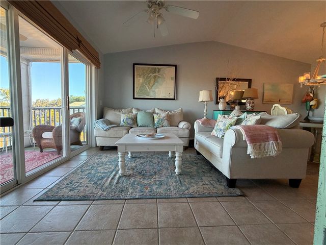 91 Screven Street Bldg D Unit 309, Darien, GA 31305