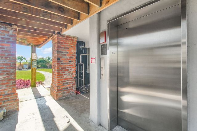 91 Screven Street Bldg D Unit 309, Darien, GA 31305