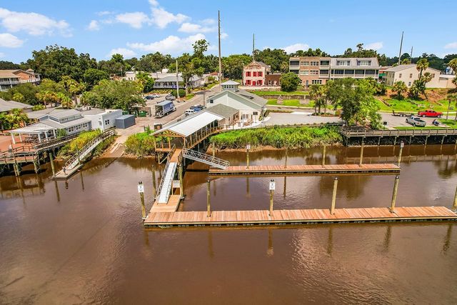 91 Screven Street Bldg D Unit 309, Darien, GA 31305