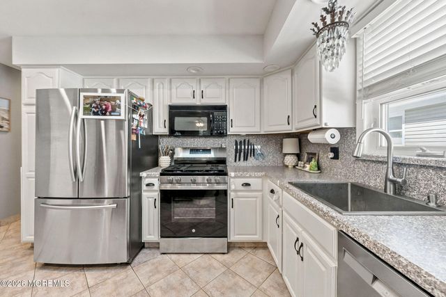 1446 Lambert Street, Rahway, NJ 07065