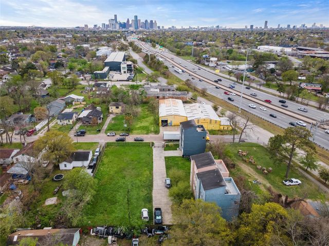 0 Eichwurzel All Lane, Houston, TX 77009