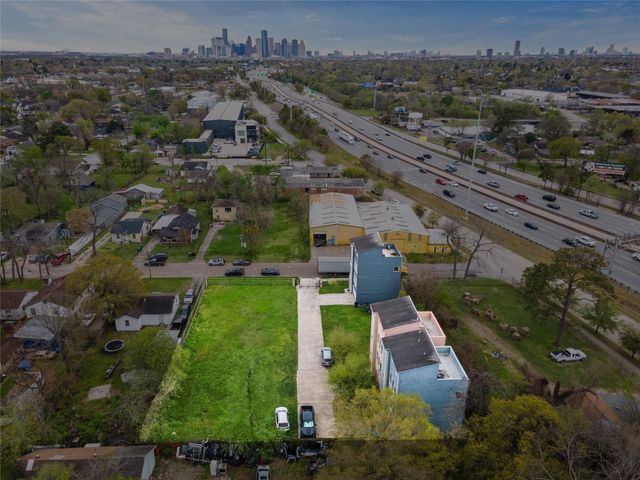 0 Eichwurzel All Lane, Houston, TX 77009