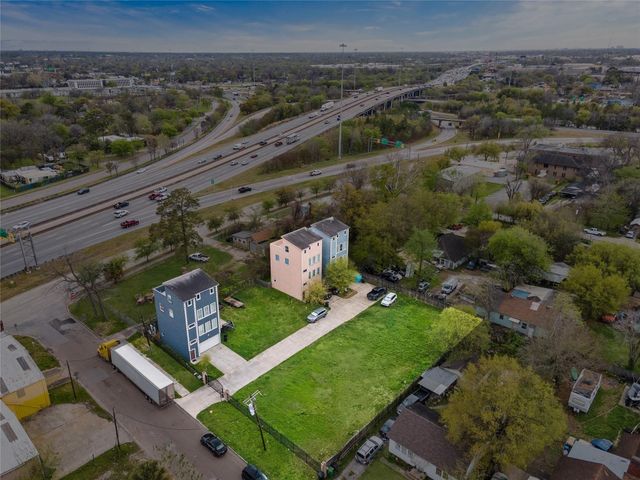 0 Eichwurzel All Lane, Houston, TX 77009