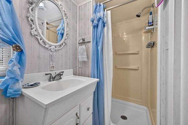 210 Lavista Drive, Blue Ridge, GA 30513