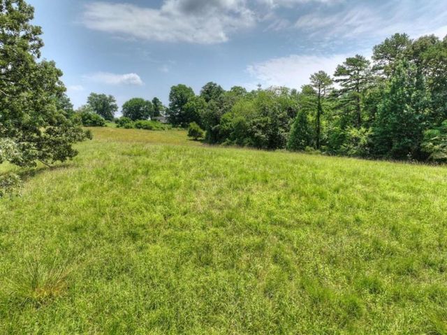 210 Lavista Drive, Blue Ridge, GA 30513