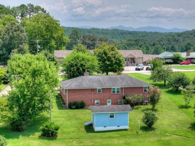 210 Lavista Drive, Blue Ridge, GA 30513