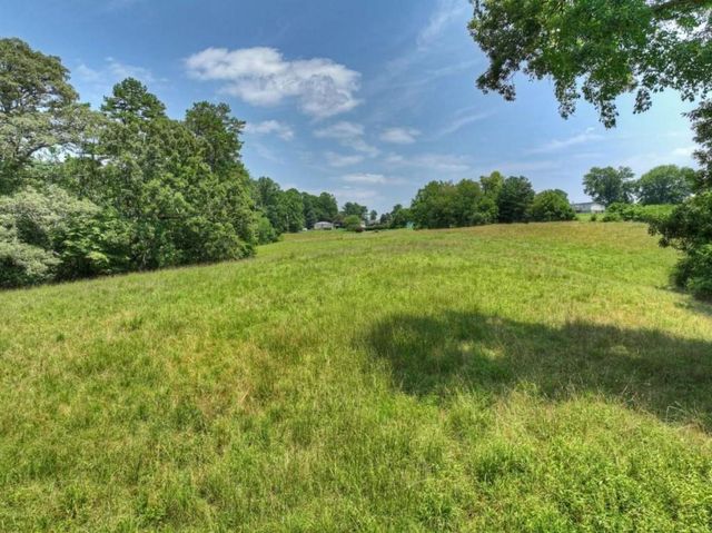 210 Lavista Drive, Blue Ridge, GA 30513