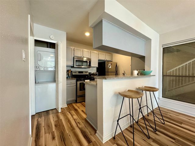 3115 HELMS ST 107, Austin, TX 78705