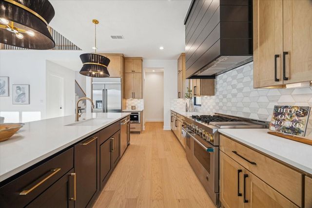 1807 Wakefield Drive, Houston, TX 77018