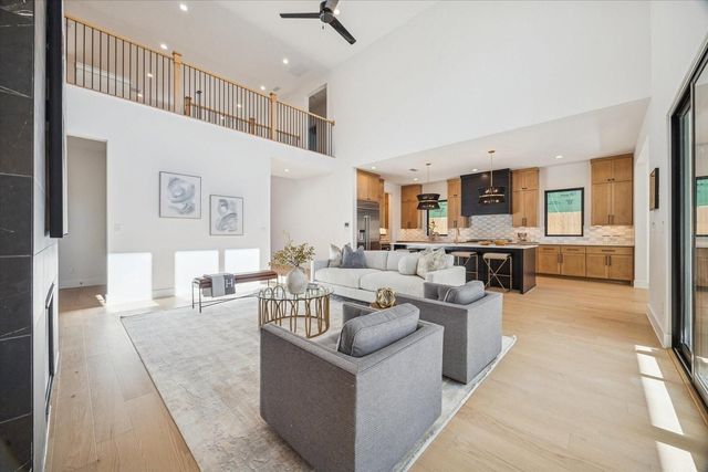 1807 Wakefield Drive, Houston, TX 77018