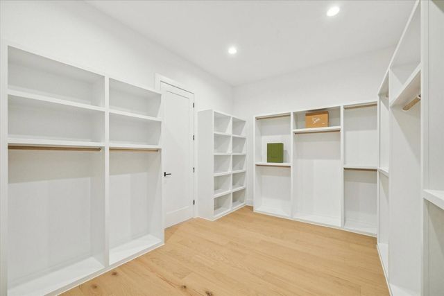 1807 Wakefield Drive, Houston, TX 77018