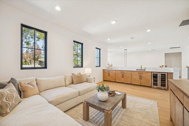 1807 Wakefield Drive, Houston, TX 77018