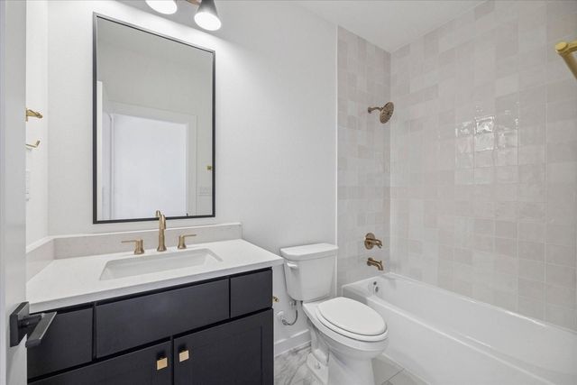 1807 Wakefield Drive, Houston, TX 77018