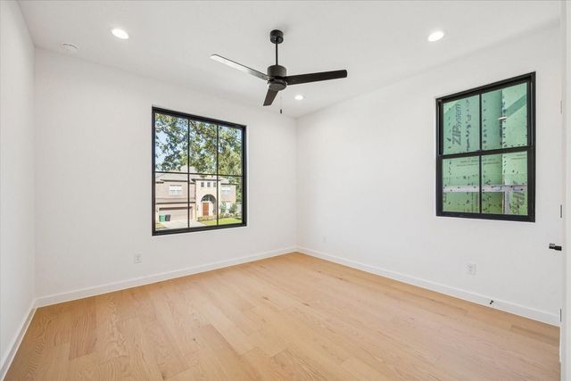 1807 Wakefield Drive, Houston, TX 77018