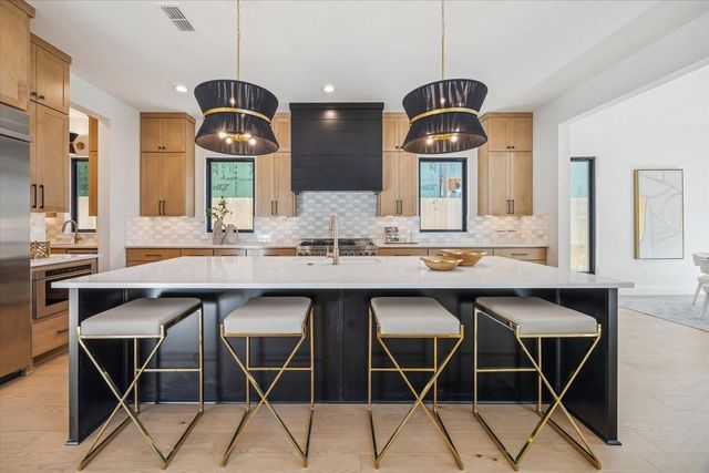 1807 Wakefield Drive, Houston, TX 77018