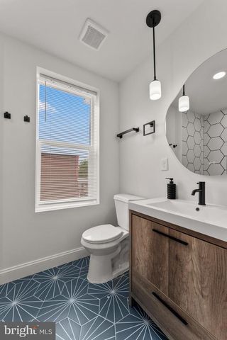 3121 MCELDERRY ST, Baltimore, MD 21205