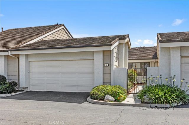 62 Sandpiper 29, Irvine, CA 92604