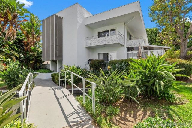 2368 Torrey Pines Road 66, La Jolla, CA 92037