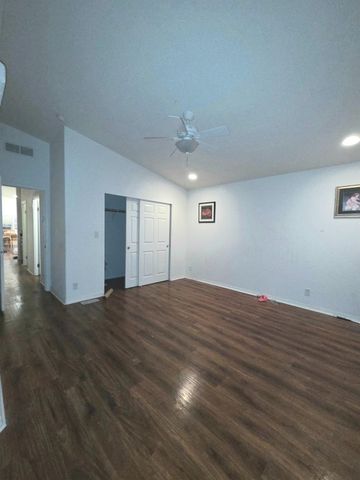 160 Walker Dr, Auburn, CA 95603