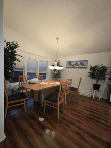 160 Walker Dr, Auburn, CA 95603