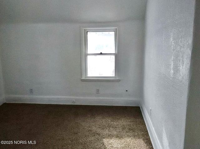 125 Bacon Street, Rossford, OH 43460