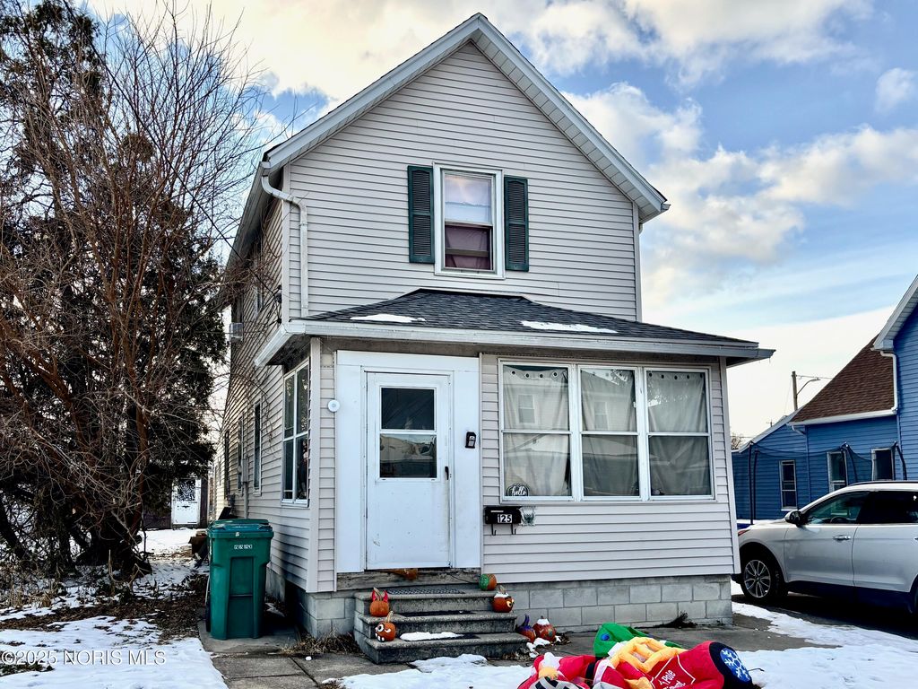 125 Bacon Street, Rossford, OH 43460