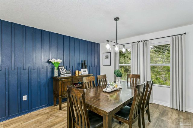 4884 Kensington Ln, Crestview, FL 32539