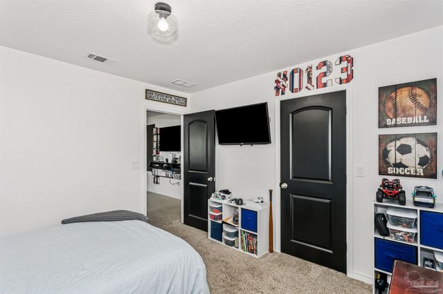 4884 Kensington Ln, Crestview, FL 32539