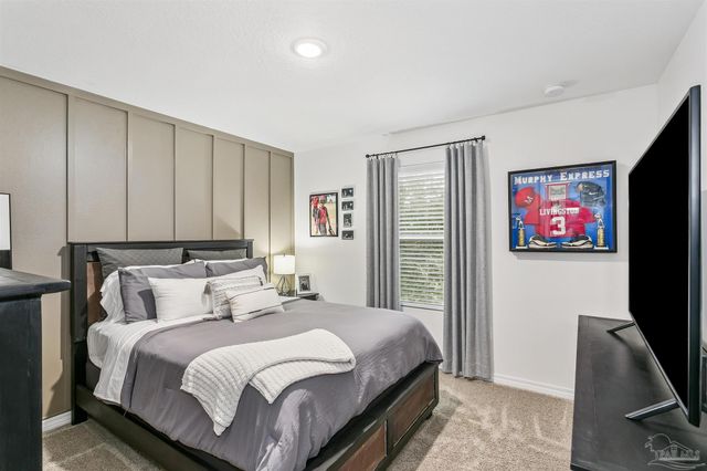 4884 Kensington Ln, Crestview, FL 32539