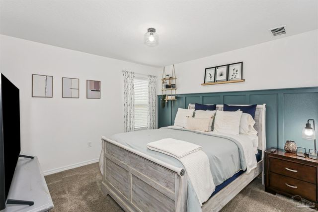 4884 Kensington Ln, Crestview, FL 32539