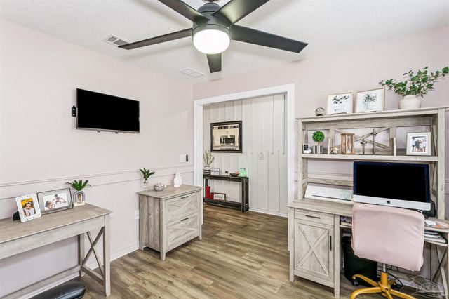 4884 Kensington Ln, Crestview, FL 32539