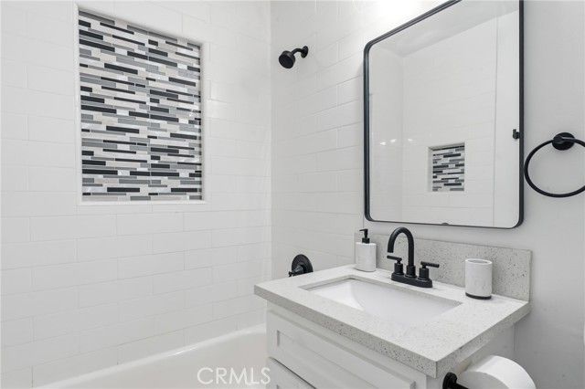 5711 Rocket, Lakewood, CA 90713