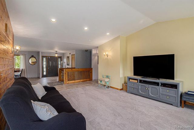 7031 Munsell Road, Howell, MI 48843