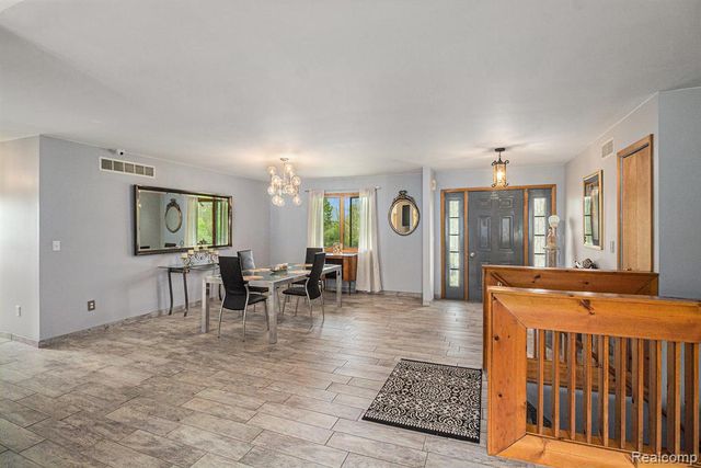 7031 Munsell Road, Howell, MI 48843