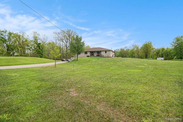7031 Munsell Road, Howell, MI 48843