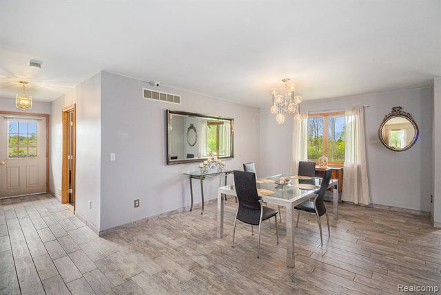 7031 Munsell Road, Howell, MI 48843