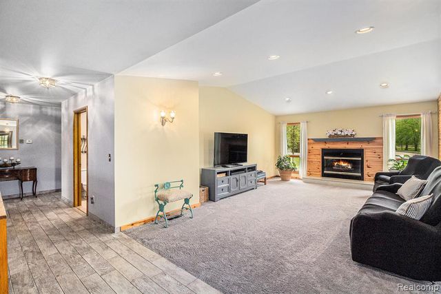 7031 Munsell Road, Howell, MI 48843
