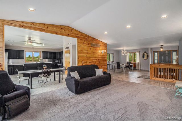 7031 Munsell Road, Howell, MI 48843