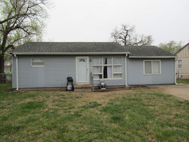 1413 Haven Ave, Salina, KS 67401